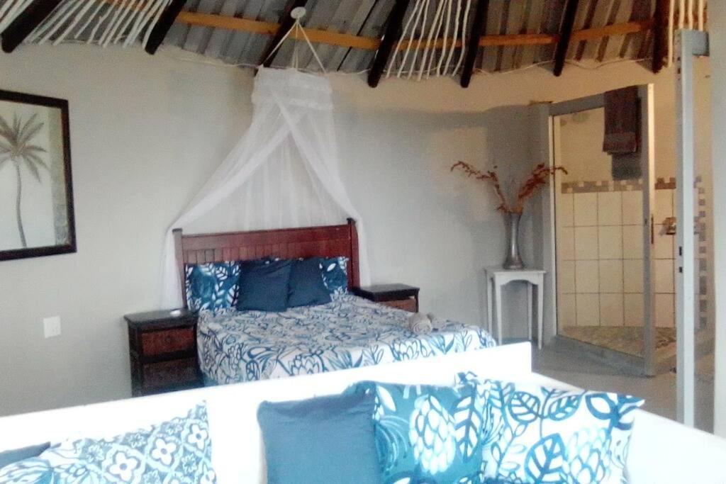 Wildview Self Catering Cottages Coffee Bay, Breakfast & Wi-Fi Inc Eksteriør billede